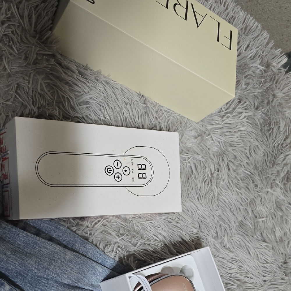 White Skincare Tool for Effortless Beauty